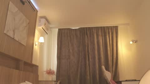 Ivy online show from 04-17-26, 03:09