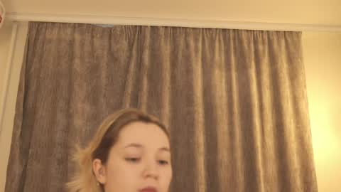 Snapshot of ivy_whyte chatting on 04-26-26, 03:21 Ivy online show from 04-26-26, 03:21