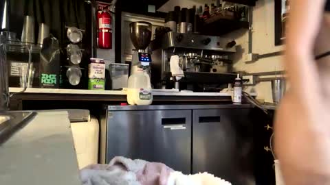 Snapshot of ivydollxoxo chatting on 11-05-25, 03:34 Ivy Rose online show from 11-05-25, 03:34