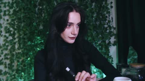 Snapshot of ivyjonson chatting on 01-09-25, 05:43 Miss Ivy online show from 01-09-25, 05:43