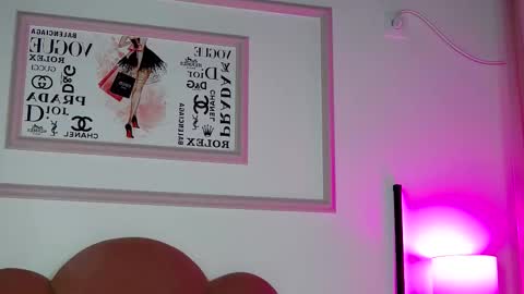 Snapshot of ivynox chatting on 11-15-25, 08:22 Ivy online show from 11-15-25, 08:22