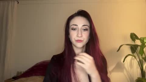 Snapshot of ivyrosiex chatting on 02-24-25, 02:19 Ivy Rosie online show from 02-24-25, 02:19