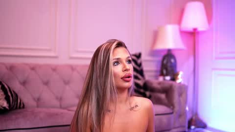 Snapshot of ivyrowa chatting on 02-08-25, 10:08 IvyRowa online show from 02-08-25, 10:08