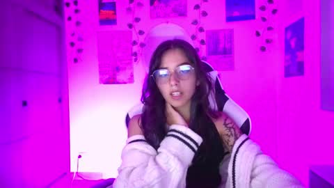 Snapshot of ivystone_ chatting on 03-04-26, 11:44 Ivy online show from 03-04-26, 11:44