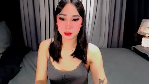 UR LOVELY IYANNA online show from 11-24-25, 07:02