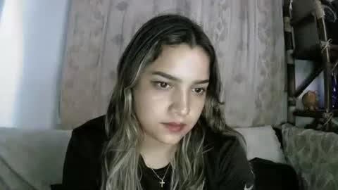 izzy_32 online show from 04-19-26, 08:46