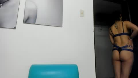 Izzy online show from 01-19-25, 04:25