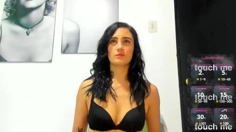 Izzy online show from 03-09-25, 12:53