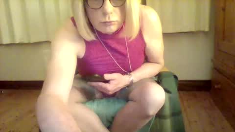 izzy_mchoney online show from 05-15-26, 11:56