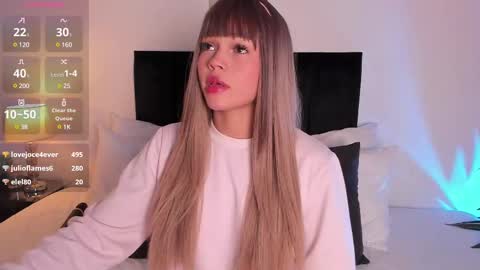 Izzy vega  online show from 02-10-25, 01:46