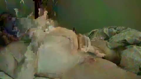 Snapshot of j281133 chatting on 03-07-25, 02:46 Big 8 online show from 03-07-25, 02:46