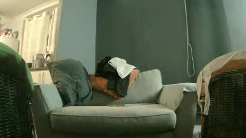 Snapshot of j281133 chatting on 03-09-25, 08:52 Big 8 online show from 03-09-25, 08:52