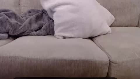 Snapshot of j335129 chatting on 01-11-26, 01:21 James online show from 01-11-26, 01:21