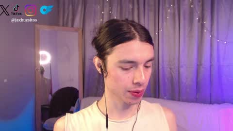 Hey im Jaxxxon check my info     online show from 04-07-26, 10:48
