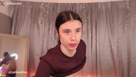 Hey im Jaxxxon check my info     online show from 06-07-26, 01:48