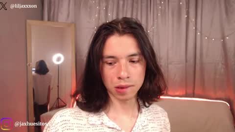 Hey im Jaxxxon check my info     online show from 06-09-26, 12:17