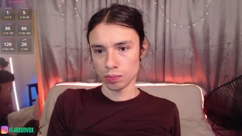 Snapshot of j_a_x_x_x_o_n chatting on 06-24-26, 12:04 Hey im Jaxxxon check my info online show from 06-24-26, 12:04