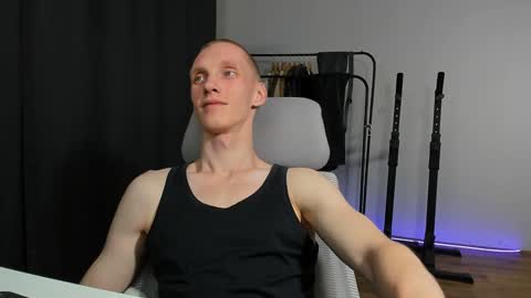 Danny online show from 01-06-25, 04:44