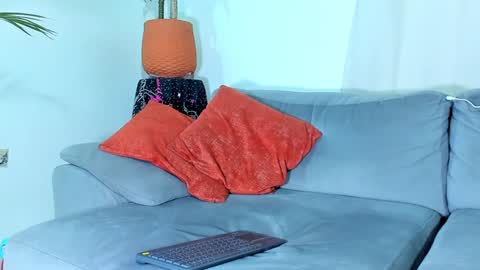 Calix  Independient model Insta and twt Calixsnake online show from 12-12-24, 05:20