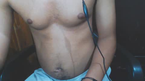 Snapshot of j_castello chatting on 01-07-25, 03:14 J online show from 01-07-25, 03:14