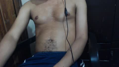 Snapshot of j_castello chatting on 03-07-25, 01:20 J online show from 03-07-25, 01:20