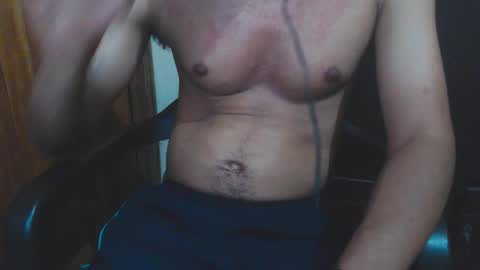 Snapshot of j_castello chatting on 10-19-25, 04:18 J online show from 10-19-25, 04:18