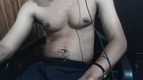 Snapshot of j_castello chatting on 12-04-25, 02:10 J online show from 12-04-25, 02:10