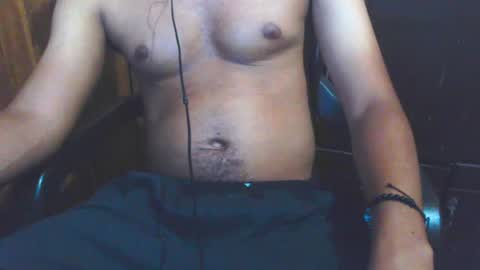 Snapshot of j_castello chatting on 05-05-26, 01:46 J online show from 05-05-26, 01:46