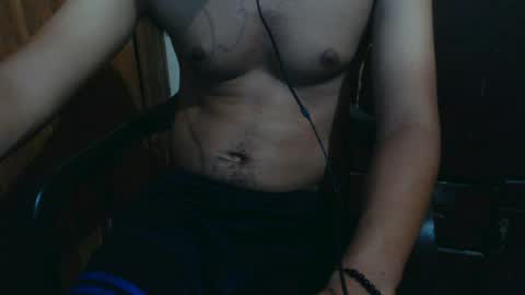 Snapshot of j_castello chatting on 05-10-26, 03:06 J online show from 05-10-26, 03:06