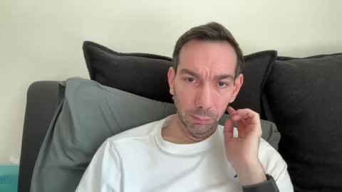 Snapshot of j_dc chatting on 05-22-26, 03:17 j_dc online show from 05-22-26, 03:17