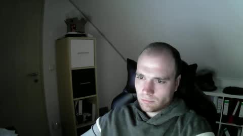 here4y online show from 12-19-25, 09:38