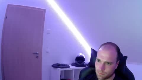 here4y online show from 04-07-26, 07:25