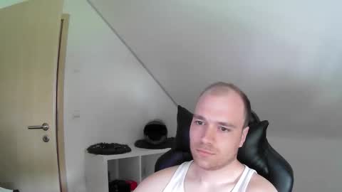 here4y online show from 04-19-26, 10:03