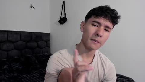 Noah online show from 01-21-25, 01:22