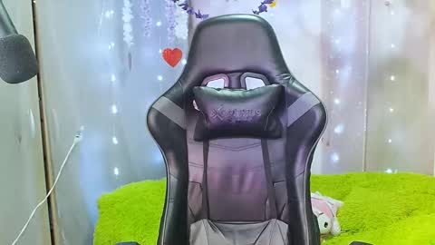 Snapshot of jaadee18 chatting on 02-26-25, 11:48 jade 18 online show from 02-26-25, 11:48