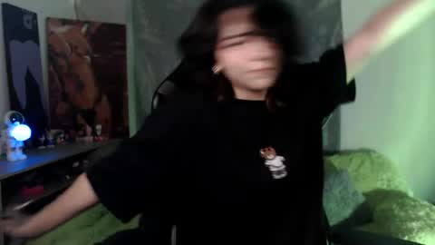 Snapshot of jaadee18 chatting on 09-11-25, 04:23 jade 18 online show from 09-11-25, 04:23