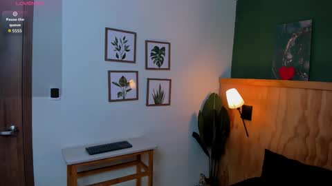 Snapshot of jabob_coper chatting on 10-27-25, 03:10 David online show from 10-27-25, 03:10