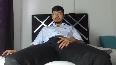 Snapshot of jack03xx_ chatting on 01-15-25, 03:29 Jack online show from 01-15-25, 03:29