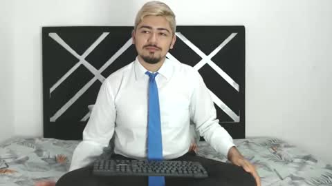 Snapshot of jack03xx_ chatting on 10-15-25, 01:55 Jack online show from 10-15-25, 01:55