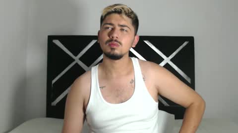 Snapshot of jack03xx_ chatting on 11-12-25, 03:45 Jack online show from 11-12-25, 03:45