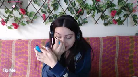 Snapshot of jack_emily11 chatting on 10-07-25, 05:43 Jack and Emily online show from 10-07-25, 05:43