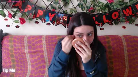 Snapshot of jack_emily11 chatting on 10-28-25, 04:53 Jack and Emily online show from 10-28-25, 04:53