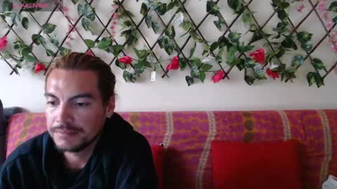 Jack and Emily online show from 04-19-26, 09:28