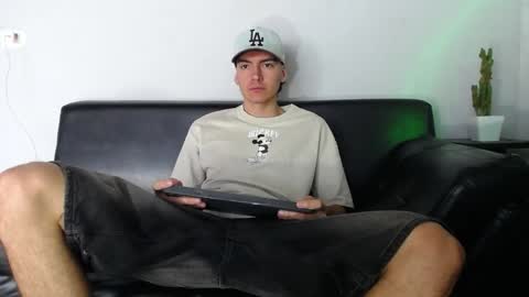 Snapshot of jack_norizz chatting on 12-08-24, 05:01 INDEPENDENT MODEL online show from 12-08-24, 05:01