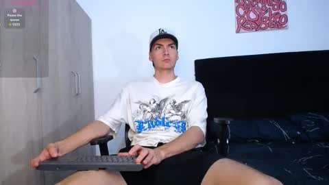 Snapshot of jack_norizz chatting on 02-18-25, 02:27 INDEPENDENT MODEL online show from 02-18-25, 02:27