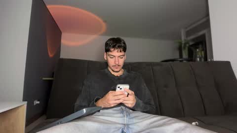 INDEPENDENT MODEL online show from 11-26-25, 03:51