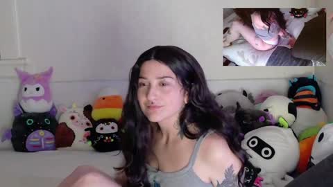 Snapshot of jackalopeangel chatting on 06-02-26, 07:10 Hazel online show from 06-02-26, 07:10