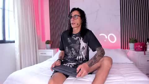Snapshot of jackandrosse_ chatting on 07-04-26, 01:06 Jack Rosse online show from 07-04-26, 01:06