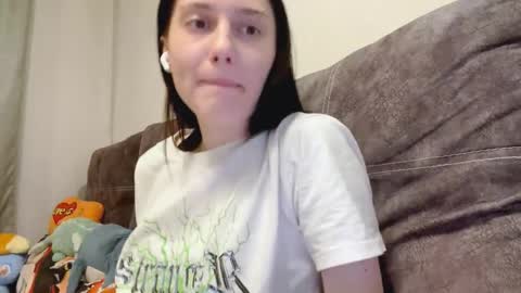 Snapshot of jackelineboldon chatting on 11-29-25, 04:26 Alice online show from 11-29-25, 04:26