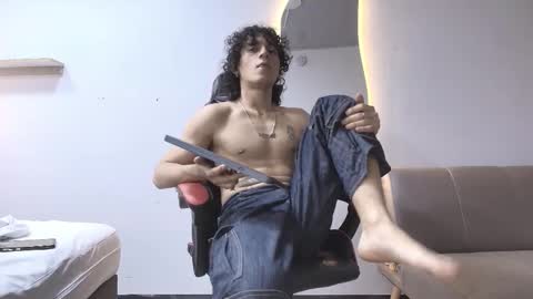 Snapshot of jackestaylor chatting on 02-11-26, 06:51 Jackes Taylor online show from 02-11-26, 06:51